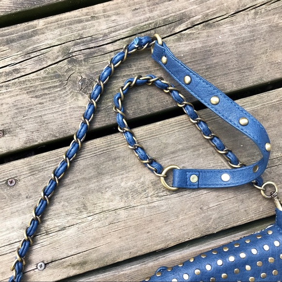 Urban Expressions Certified Vegan Crossbody Bag - Picture 3 of 6